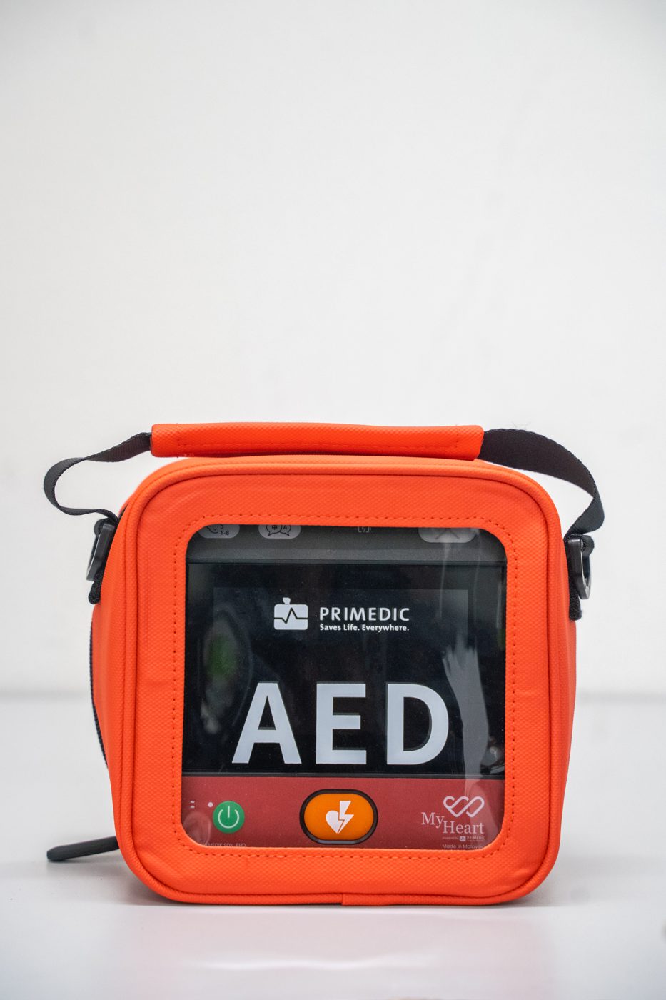 MyHeart Primedic P-Series AED in its carry bag